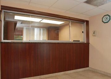 Days Inn & Suites By Wyndham Indianapolis Airport East Zewnętrze zdjęcie